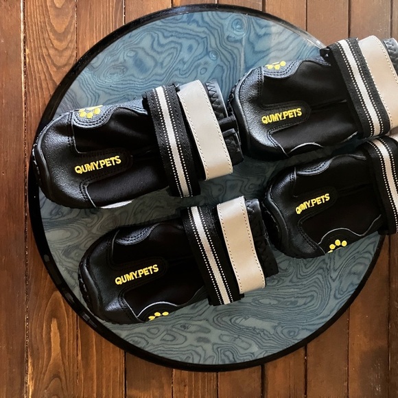 Set of 4 Qumy Pet Guide Black size 6 Boots - Picture 3 of 5